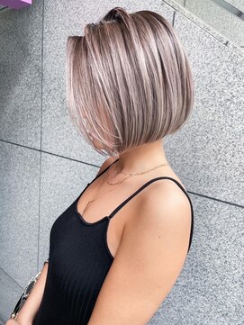 ラキングキョウト(LA KING KYOTO) 10代20代30代バレイヤージュボブ/大人色気上品ハイライトグレー