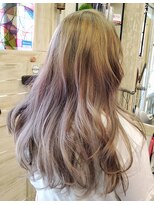 ヘアーメイク デコ トウキョウ 錦糸町店(hair make Deco. Tokyo) ミルクティーベージュのイヤリングカラーが可愛いです