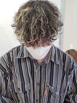 フィフス 原宿(fifth)&nbsp;メンズツーブロックマッシュ束感ショート波巻きスパイラルパーマ