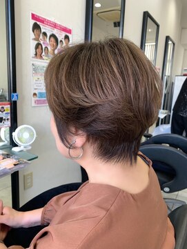 アヴソリューク(Absoluk) マダムくびれショート 60代　70代　80代