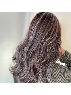 アイズ 本厚木(AIZU) コントラストハイライト ホワイトベージュ