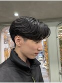 刈り上げセンターパートテーパーフェードカットニュアンスパーマ