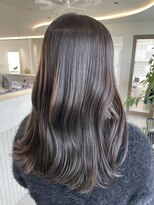 ビビバイベル(BiVi by BHEL) 桑名ロングレイヤーカットハッシュカット透明感カラー重めロング