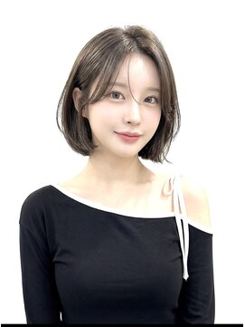 ナチュラル金山(NATURAL) 【大人ナチュラル前下がりボブ × 透明感グレージュ】