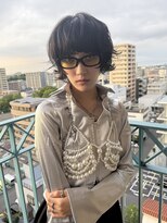 テイ(tei) 黒髪/マッシュウルフ/レイヤースタイル