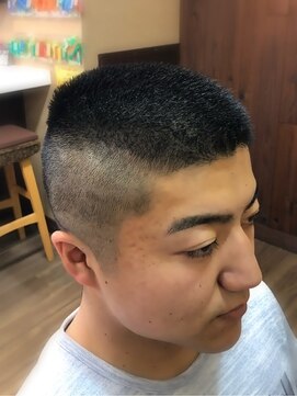 フェードボウズ 角刈り風 L バービーボーイズヘア Barbee Boys Hair のヘアカタログ ホットペッパービューティー