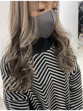 ジゼル(gisele) (稲毛)白髪ぼかしハイライト