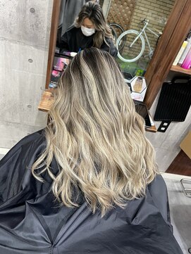 ラフ(LAFF) #黒髪#ボブルフ#ネビージュ#小顔#ワンレン