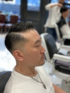 ルドローブラントオオサカ(LUDLOW BLUNT Osaka) フェードカット入門