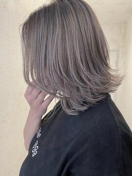 プルメリアドット(Plumeria.) White × gray