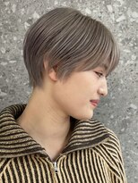 サンク 原宿 表参道(cinq)&nbsp;ショートボブ切りっぱなしボブミルクティーベージュタッセルボブ