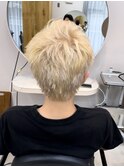 ブロンドベージュスパイキーショート