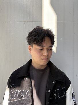 スティミュラス(Stimulus) フェザーパーマフェザーショートニュアンスパーマセンターパート