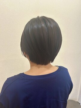 ココカラヘアー ニコ(cococara hair nico) ショートボブ/丸みショート/前髪あり/グレージュ