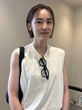 グラッド(glad) 洗練シンプルショートボブ