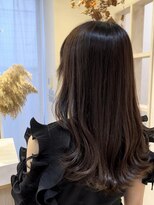 アンド ラ ブランシュ(&.La Blanche)&nbsp;暗めカラー/ミディアムヘア/デザインカラー/縮毛矯正