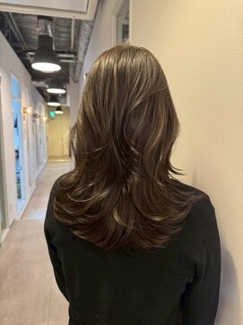 ムード(MOOD,) 暗めカラー/グランマッシュ[レイヤーカット/髪質改善/銀座]