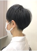 ベリーショート女性ツーブロック40代ショート襟足刈り上げ