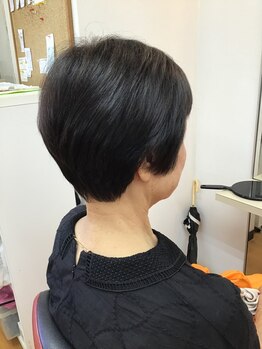 マンアンドウーマン カットハウスMAN&WOMANの写真/髪質改善なしでもまとまる！癖毛の扱いが得意なカットで、レディースショートが映える大人女性へ♪