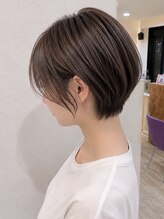 イソラブル(ISOLA-blu)&nbsp;首が綺麗に見える 大人の丸みショートボブ×グレージュブラウン