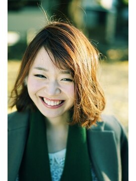 ディシェーレローブ(die Schere Lob) ゆるふわボブ