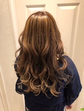 マイン ヘアアンドリラックス(mine) 3Dグラデ★ゆるふわロング