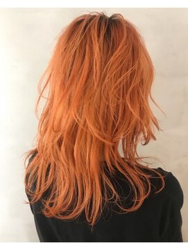 ジーナ(XENA) ミディアムウルフレイヤー