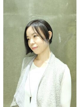 カエルムアヴェダ(CAELUM AVEDA) ショートボブ × アシンメトリー
