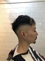 メリケンバーバーショップ フクオカ(MERICAN BARBERSHOP FUK)&nbsp;フェードカットかき上げスリークヘアサイドグラデーション33