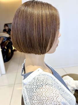 ラック 由比ヶ浜(LUCK) コンパクトボブ×3Dベージュ