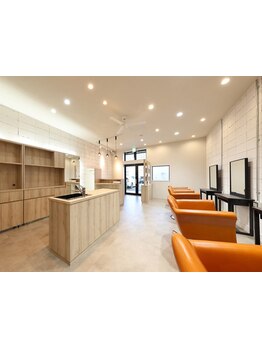 リラックスできる癒し空間で気持ちもリフレッシュ♪少人数サロンだから話しにくい悩みや要望も伝えやすい◎