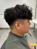 フゥ 宇都宮(FeU)&nbsp;波巻きパーマメンズパーマメンズヘアツーブロックツイストパーマ