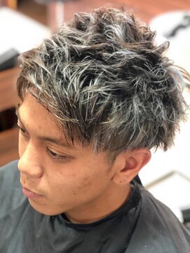 トゥルートラスト オムオム 甲府和戸(True Trust HOMME HOMME) メンズ おしゃれな大人のデザインカラー ハイライト