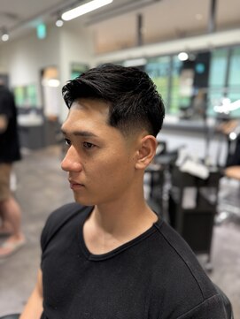 フランクスバーバーリベラルド 横浜(FRANK'S BARBER LIBERALD) フェザーアップ/フェードカット１/ミドルスキンH