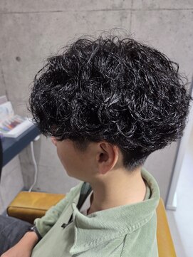 コアークリップ 緑町店(CORE CLIP) ウェット感ブラスで大人スパイラルパーマ
