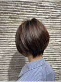 20代30代40代前下がりストレート小顔補正立体カット
