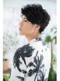 黒髪ワイルドアップバングでくせ毛ショートa