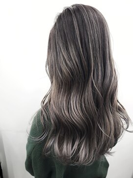 ゴットラトゥール(GOTTO LATOUR) グレージュ外国人風バレイヤージュハイトーンハイライト透明感