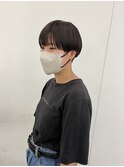カーキカラー×マッシュショート