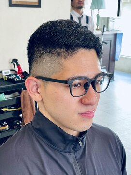 グレイスフルバーバーロンドン 大宮店(Graceful Barber London) 【20代 男性】ロンドン刈り上げショート（大宮/バーバー）