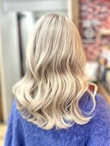 イエローコーン 横浜店(YELLOW CORN)&nbsp;ホワイトベージュ【ダブルカラー/トリプルカラー/ケアブリーチ】