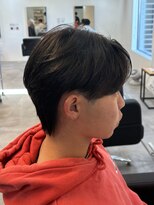 ヒュイル バイ ニアウ(Hwyl by Niau) MEN’S HAIR/センターパート/ニュアンスパーマ/伊勢崎