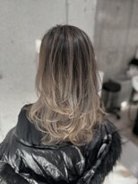 マーシュ ルーヴェ(marshu Luve)&nbsp;バタフライカット×グレージュバレイヤージュ