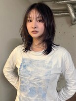 ノラ シンディ(NORA CYNDY) ハッシュカット シャギーカット ミディアムレイヤー顔周りカット