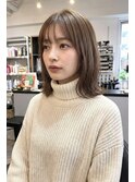 オリーブブラウン×外はねクビレイヤー