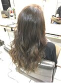 小顔&フェアリーグレージュの大人かわいい切りっぱなしボブ