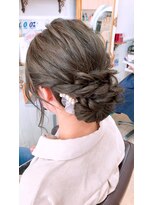 レア(le'a) 御呼ばれヘアアレンジ