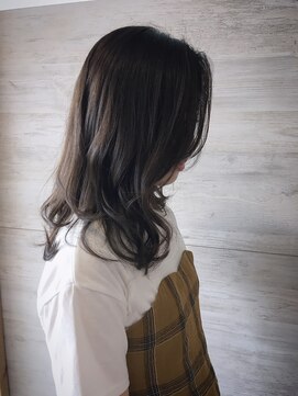 ヘアーサロン ディ アイ ジー ソル(Hair Salon D.I.G sol) 軽さをいれたミディアムスタイル
