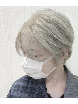 トムキャット(TOM CAT) ホワイト系→『プラチナホワイトシルバー』