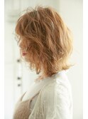 クセ毛風ショートスタイル